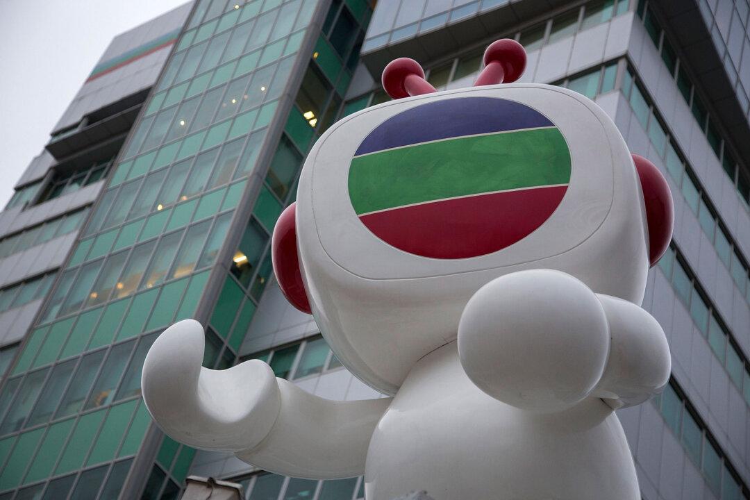 Red Airwaves? China’s Rupert Murdoch and Party Official Now Controls a Hong Kong Television Station