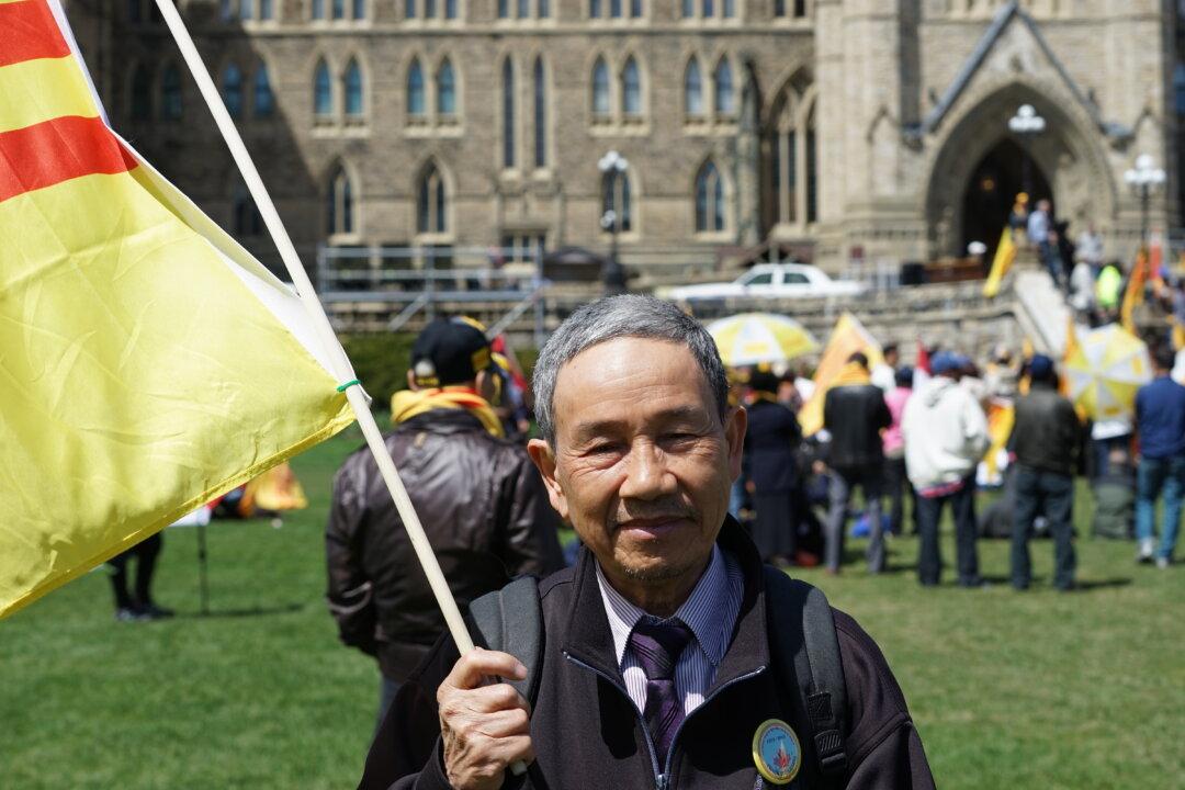 Vietnamese-Canadians Remember Fall of Saigon 40 Years Ago