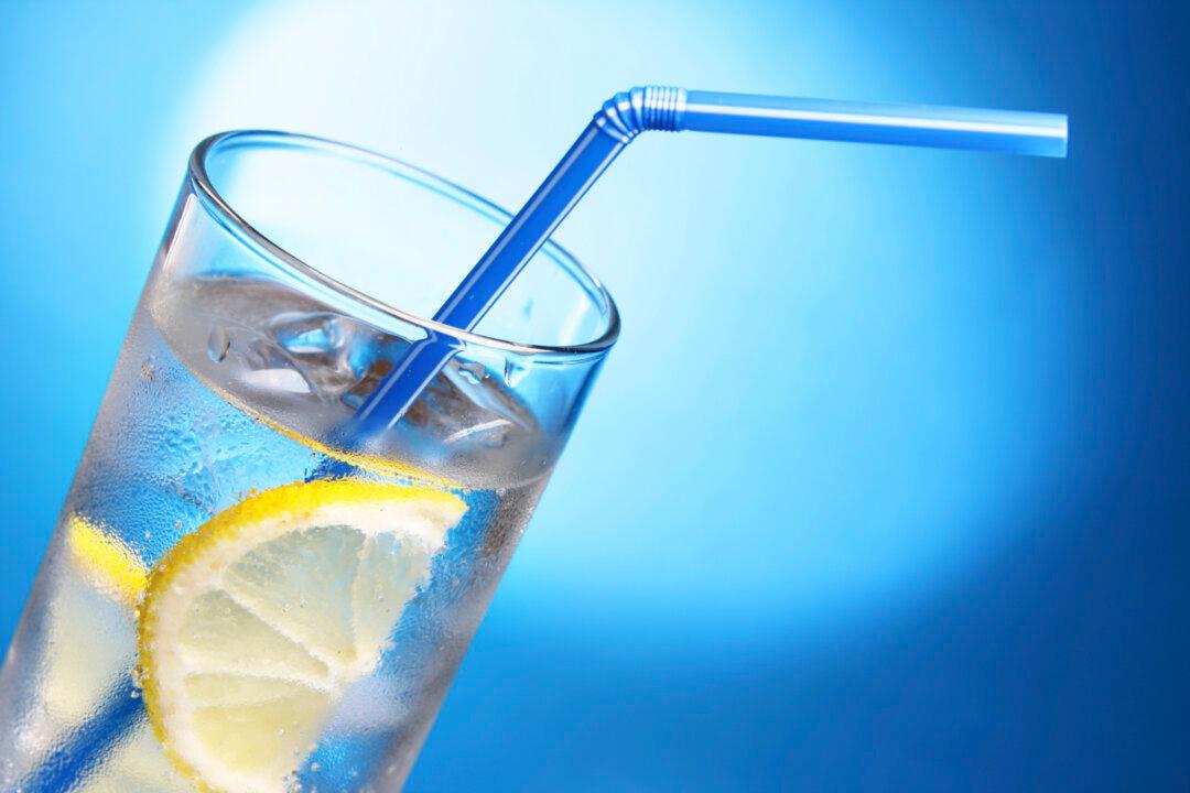 Will Lemon Water Erode Tooth Enamel?