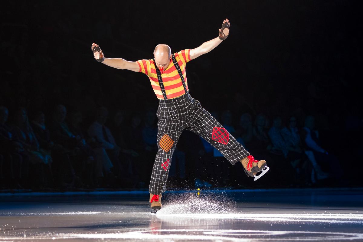 Stars on Ice Hits Toronto (Photo Gallery)