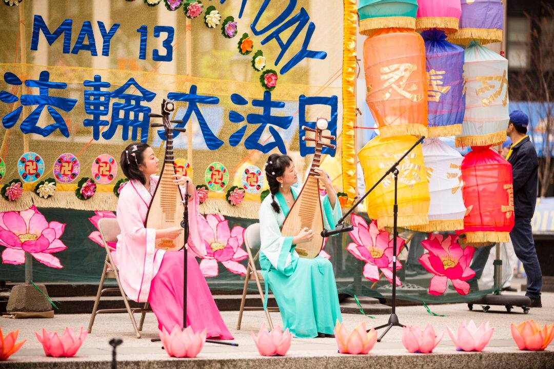 Peaceful Artists Light Up Foley Square, NY