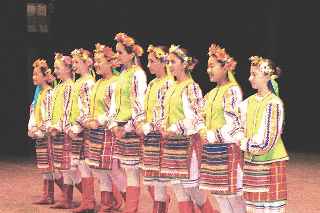 Young Dancers Bring World Culture to Bay Area Kids