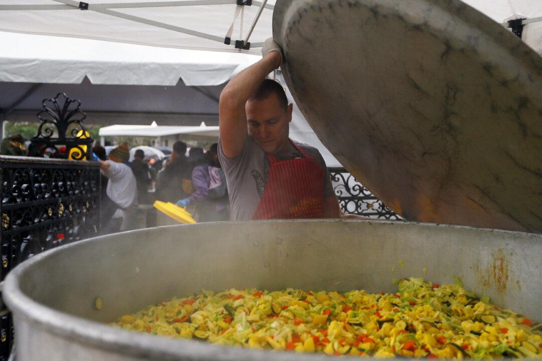 France and America Have Two Very Different Views on Dealing With Food Waste