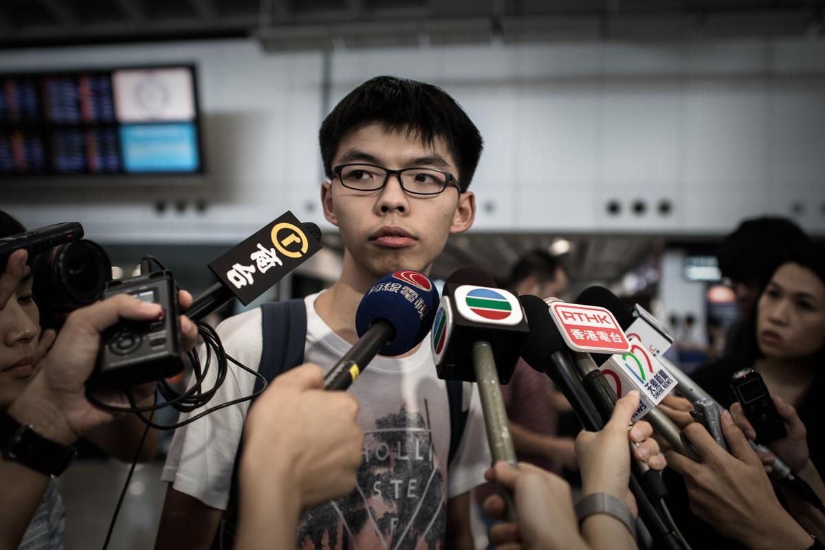 This 18-Year-Old Hong Kong Democracy Activist Can’t Enter Malaysia