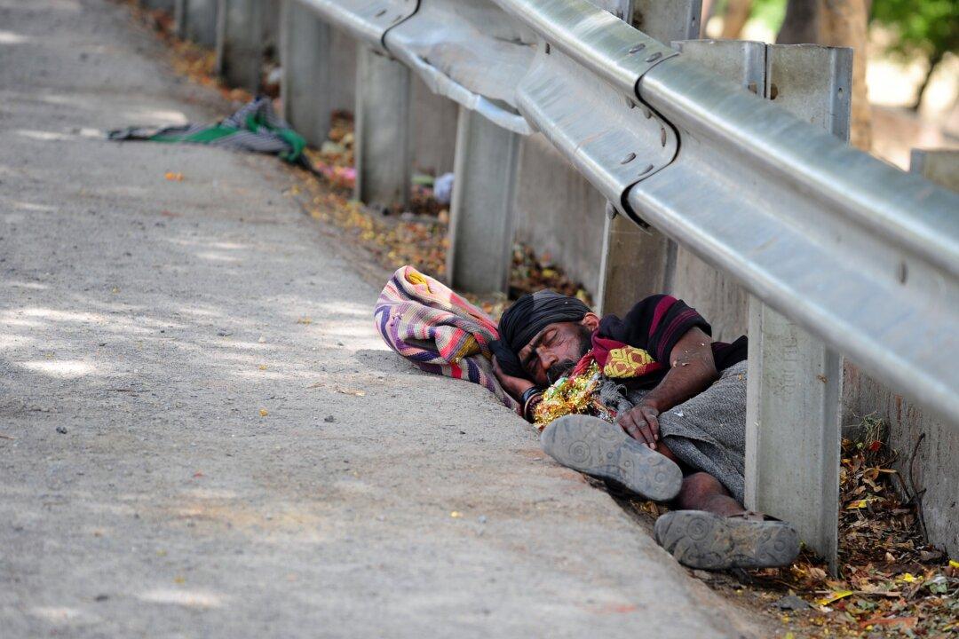 India’s Poor Live and Die on the Streets; No Escape From Deadly Heat Wave
