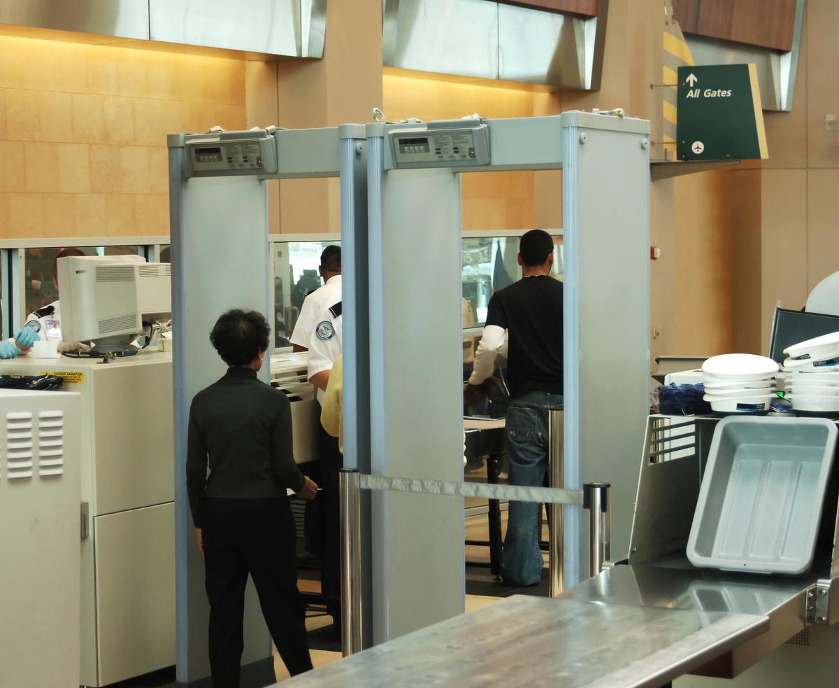 The Consummate Traveler – The Art of Getting Through Airport Security Lines Quickly