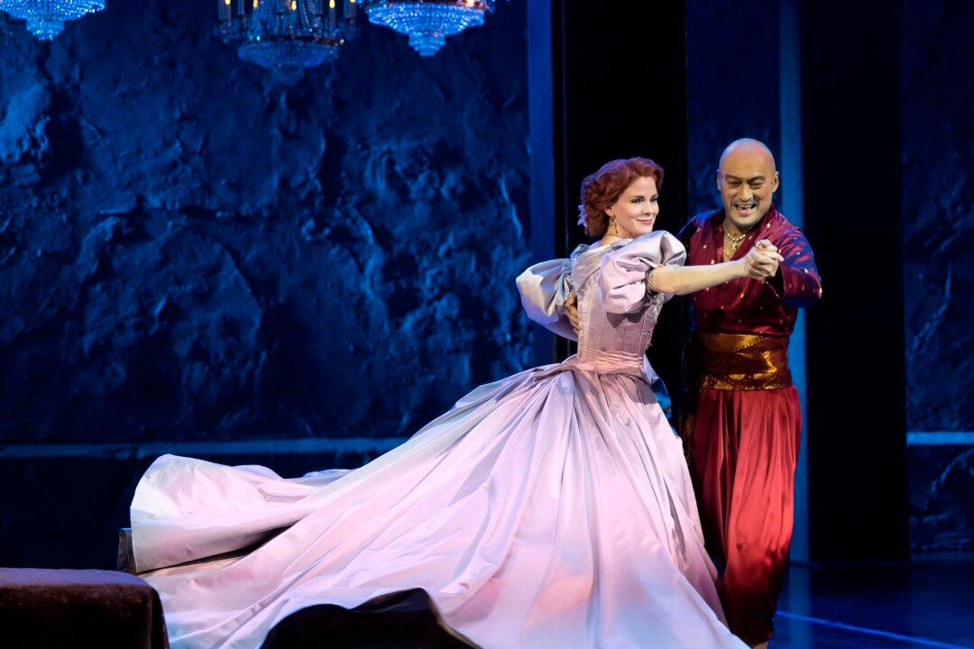 Theater Review: ‘The King and I’