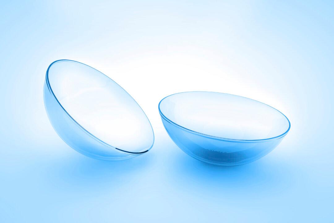 Contacts Could Alter Eyeball Microbiome