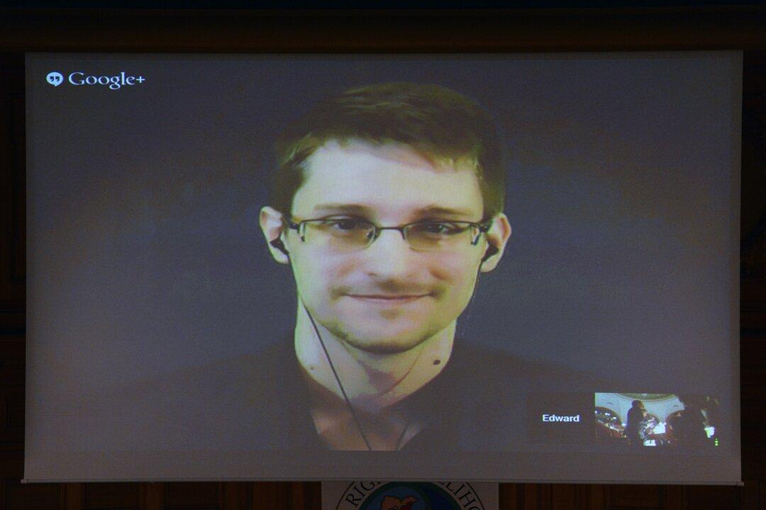 Snowden: Exposure of Alleged NSA Tools May Be Warning to US