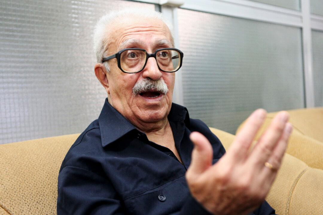 Tariq Aziz, Top Aide to Saddam Hussein, Dies in Hospital
