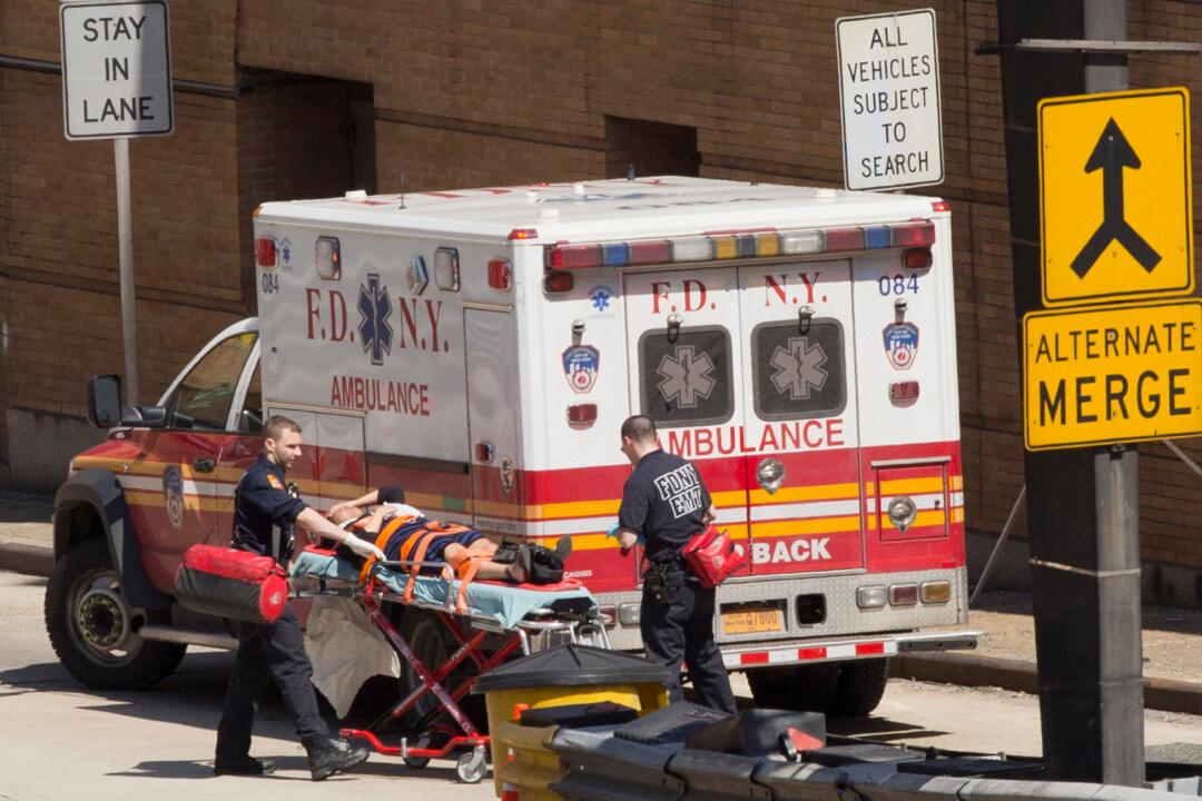 6 Killed as Bus Leaves Road in Arkansas, Hits Bridge Support