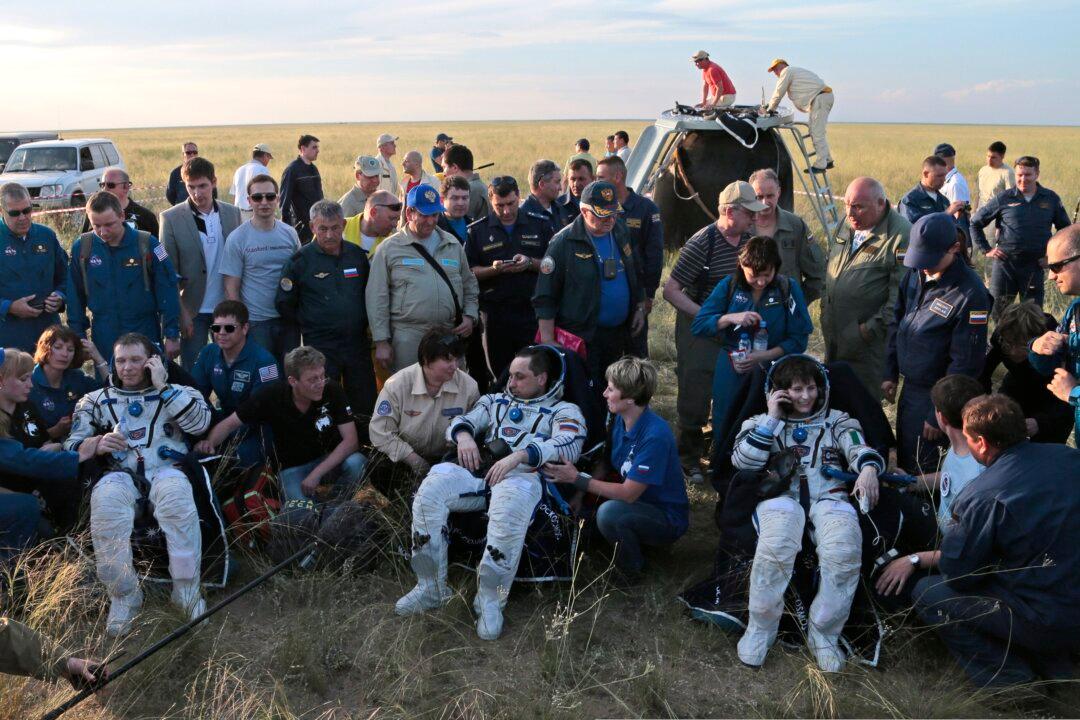 3 Space Station Astronauts Safely Return to Earth