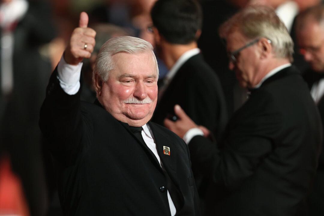 Nothing Can Stop China’s Quit Communism ‘Tsunami,’ Says Former Polish President Lech Walesa