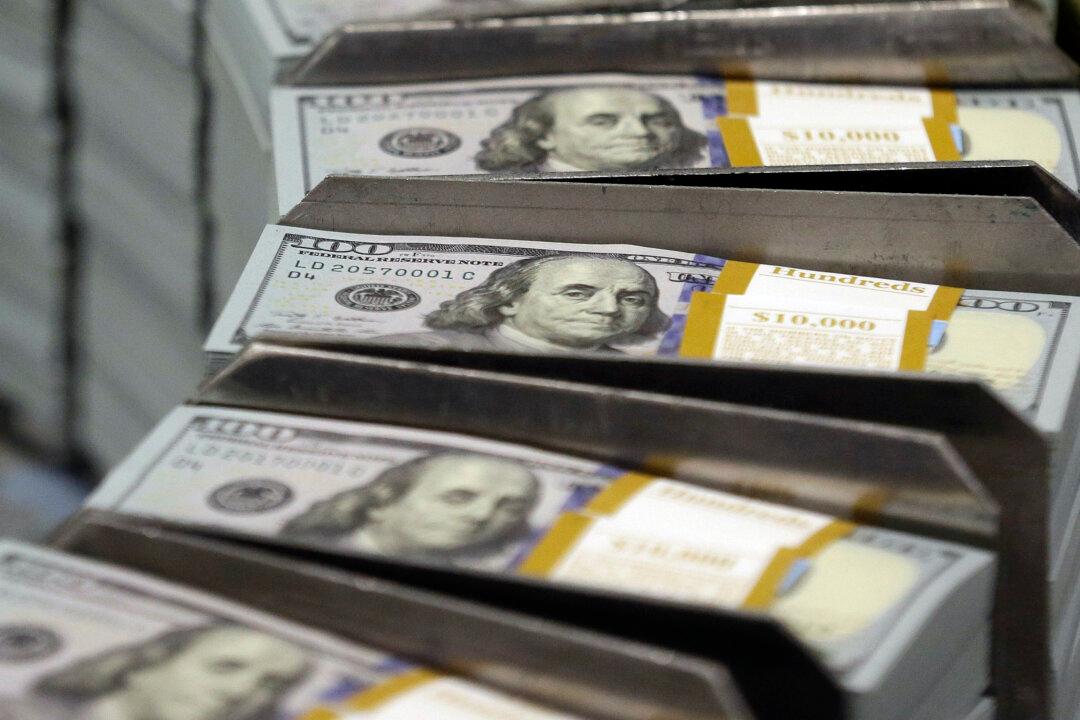 Millionaire’s Former Wife Told by Judge to Get a Job After Divorce