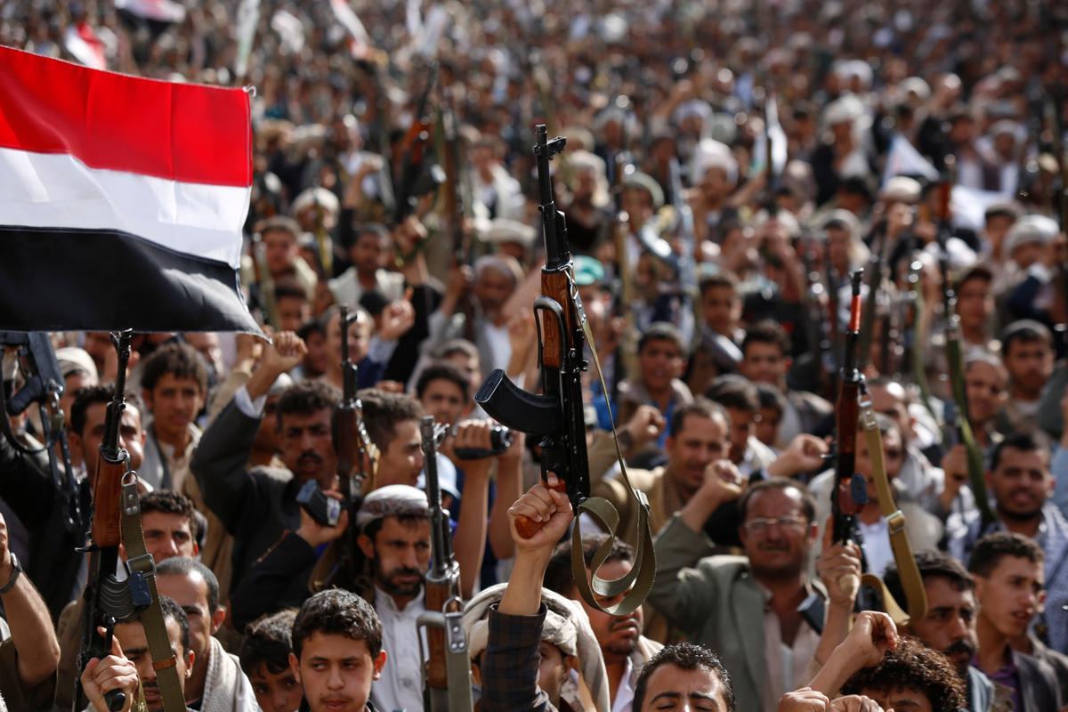 Medics: Saudi-Led Strikes on Yemen Convoy Kill 31 Civilians