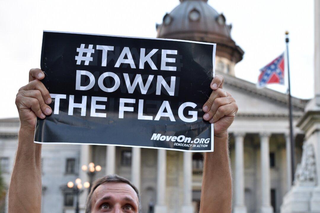 SC Governor Calls for Confederate Flag to Come Down