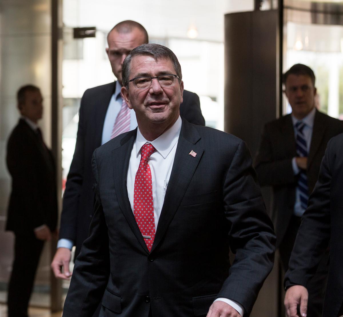 Defense Secretary Carter Meeting With Kurds in Iraq