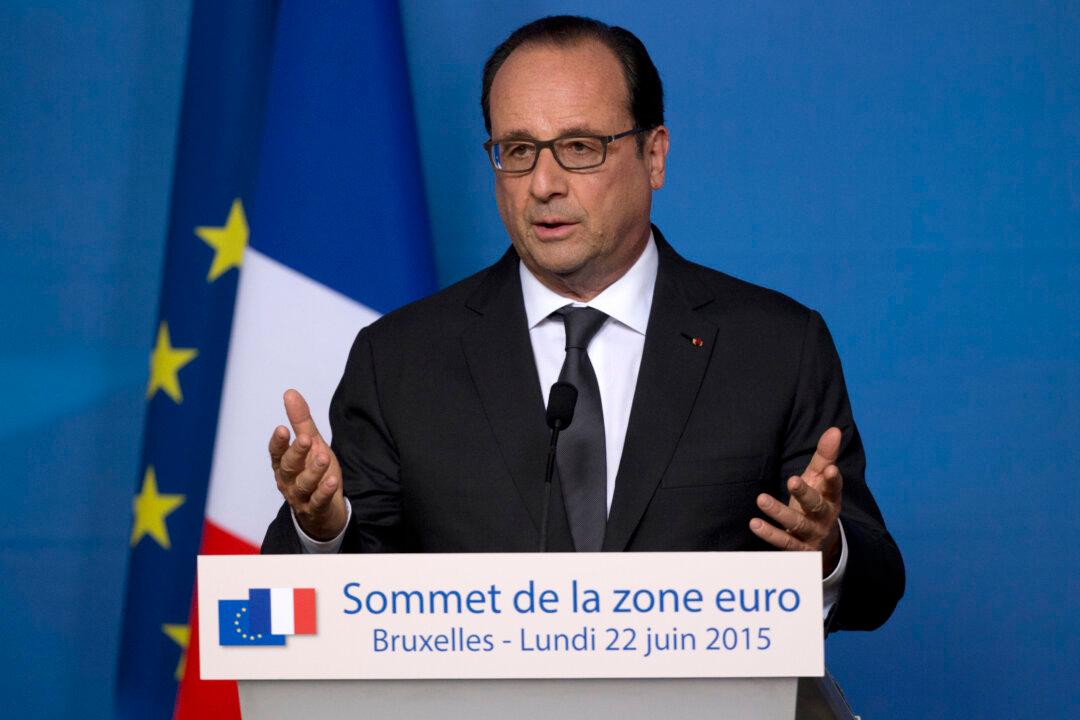 French President Convenes Top Lawmakers Over NSA Revelations