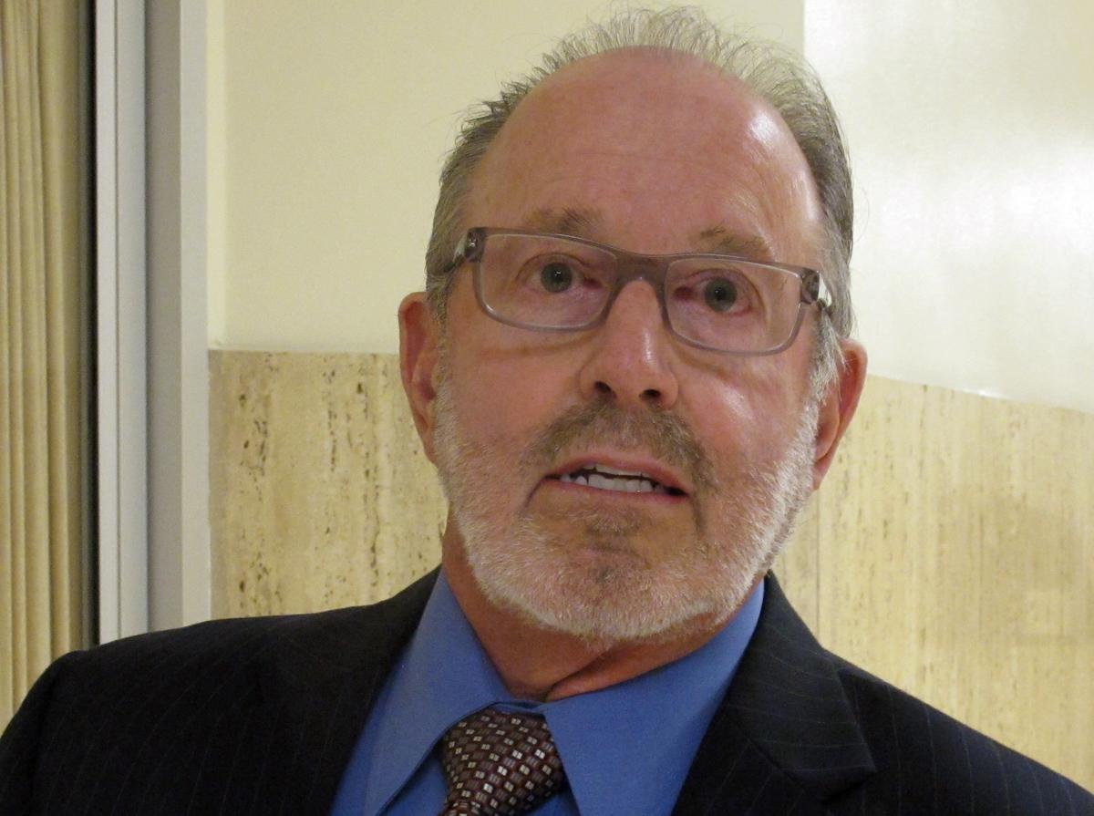 Kansas Judge Weighs Nation’s 1st Ban on Abortion Method