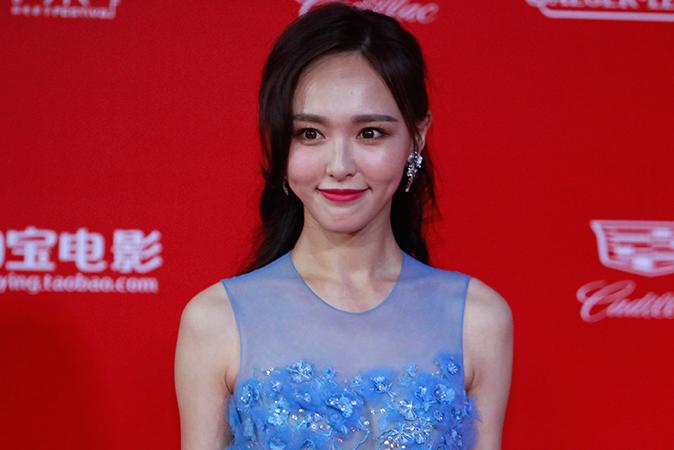 Chinese Actress Tiffany Tang Wears Counterfeit Elie Saab Dress on Red Carpet
