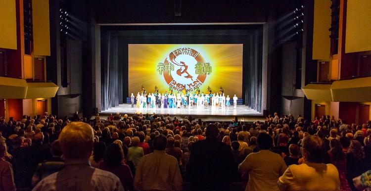 Polish Art Promoter Says of Shen Yun Company: ‘These are true heroes’