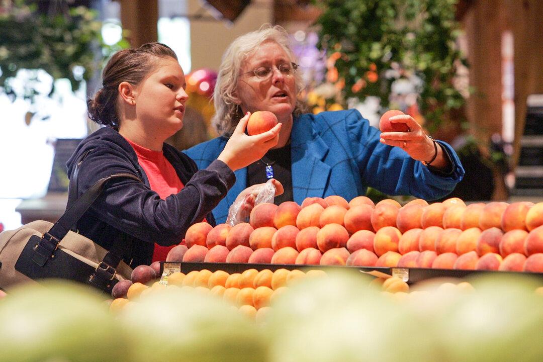 5 Fruits From China You Should Avoid