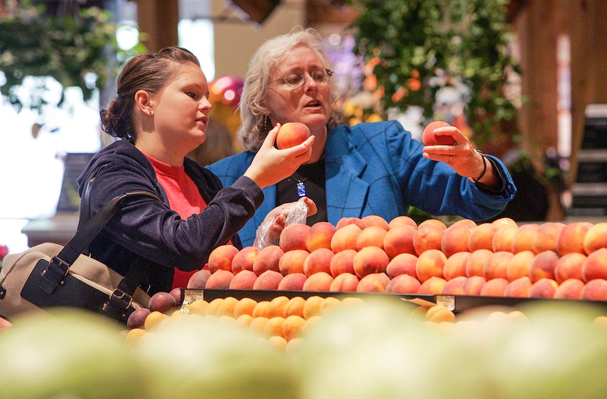 5 Fruits From China You Should Avoid