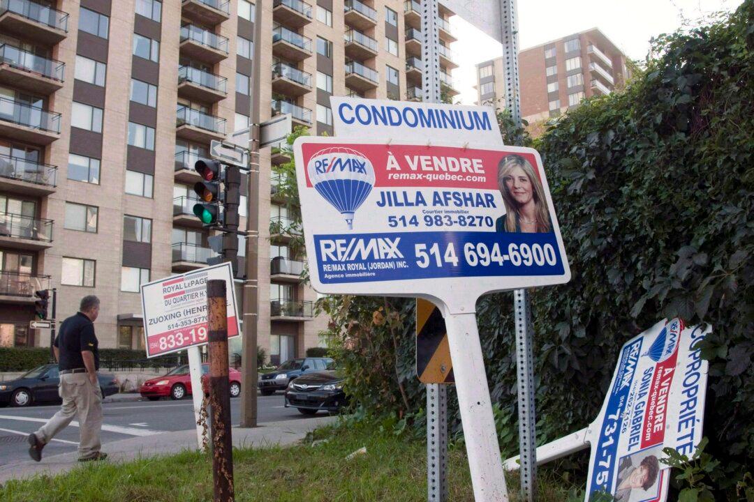 Chinese House-Buying Binge in Canada Fuels Real Estate Bubble