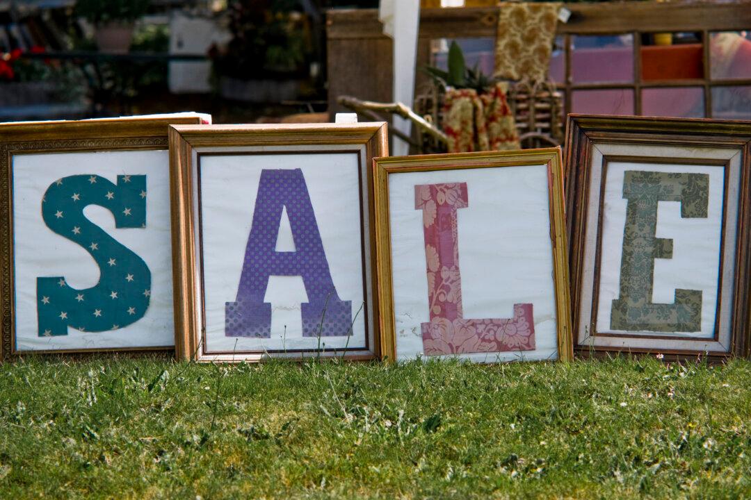 10 Steps to a Successful Summer Yard Sale With Kids