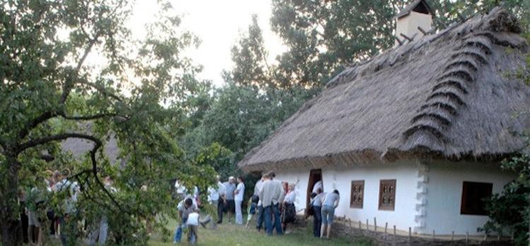 Ukrainian Eco-Homes Inspired by Folk Tradition