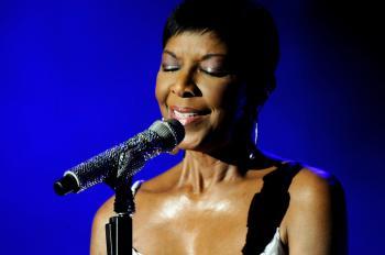 Natalie Cole to Release Memoir in November