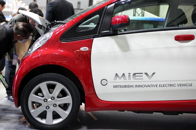 Mitsubishi Makes Its All-Electric Car Most Affordable in the US