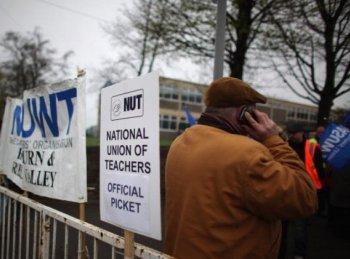 Head Teachers Vote for Strike Ballot Over Pensions