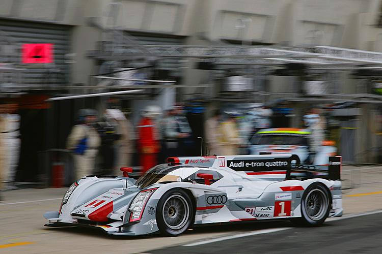 Audi 1–2–3 After Two Hours at Le Mans 24