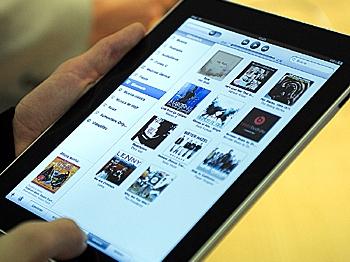 First Apple iPad Kiosks Set Up by Malaysia Airlines