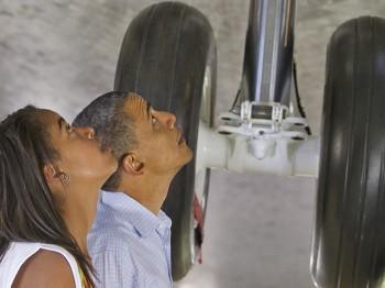 Obama Sends His First Tweet on Father’s Day