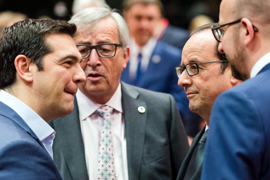 Greece Faces Pressure to Back Deal or Consider Leaving Euro