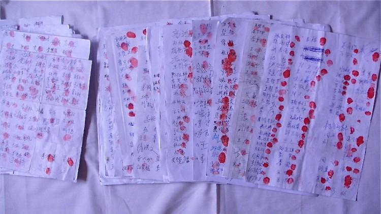 In Northeastern China, 15,000 Defend Falun Gong Practitioners