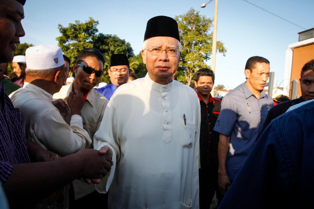 Malaysian Police Probe Conspiracy to Topple Premier
