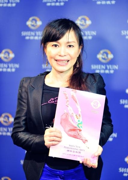Famous Hostess of Music Program: Shen Yun ‘I was touched with all my heart’