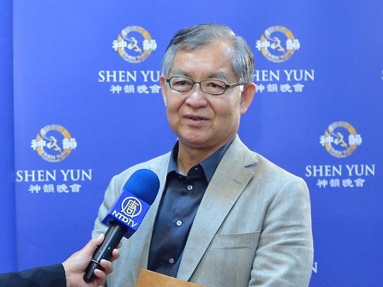 Shen Yun’s Dazzling Costumes Refreshing and Delightful