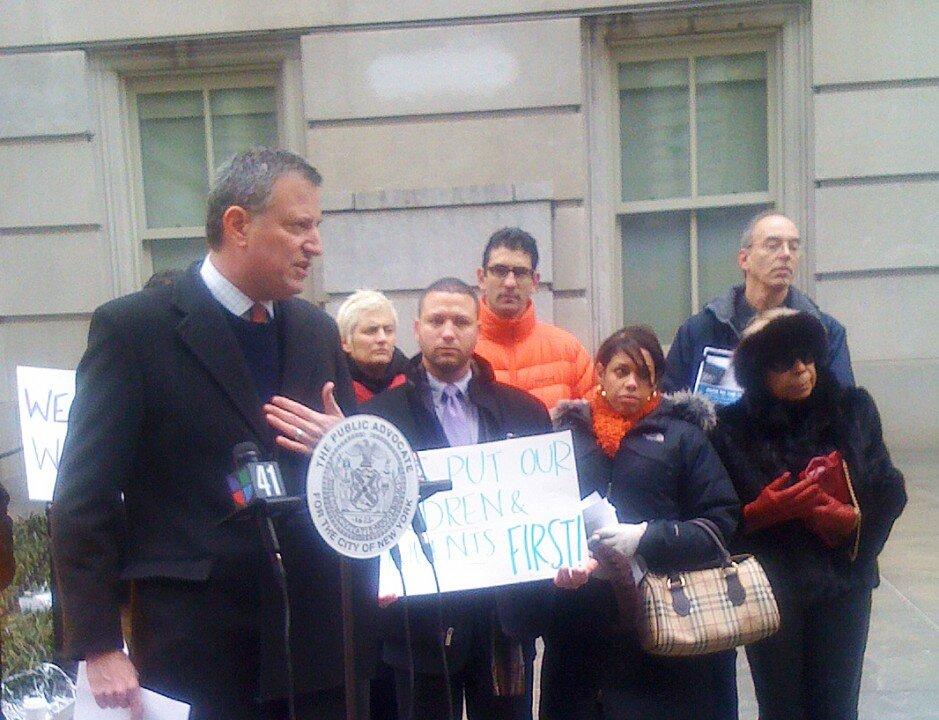 Mayor Under Pressure to Agree on Teacher Evaluations