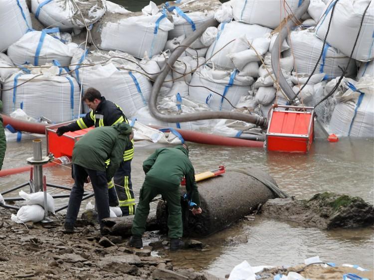 WW2 Bomb Forces 45,000 Germans to Evacuate