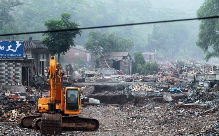 Police Fail to Rescue Teenage Victim of Beijing Storm