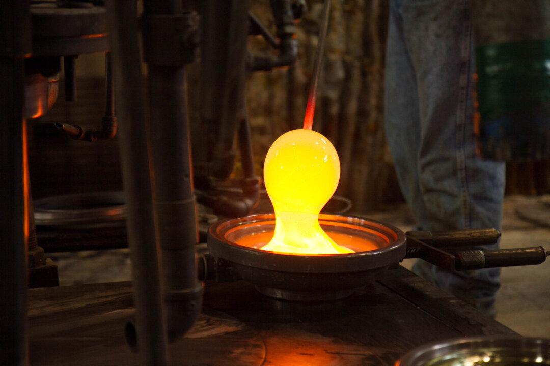 Gillinder Glass Factory and Store in Photos