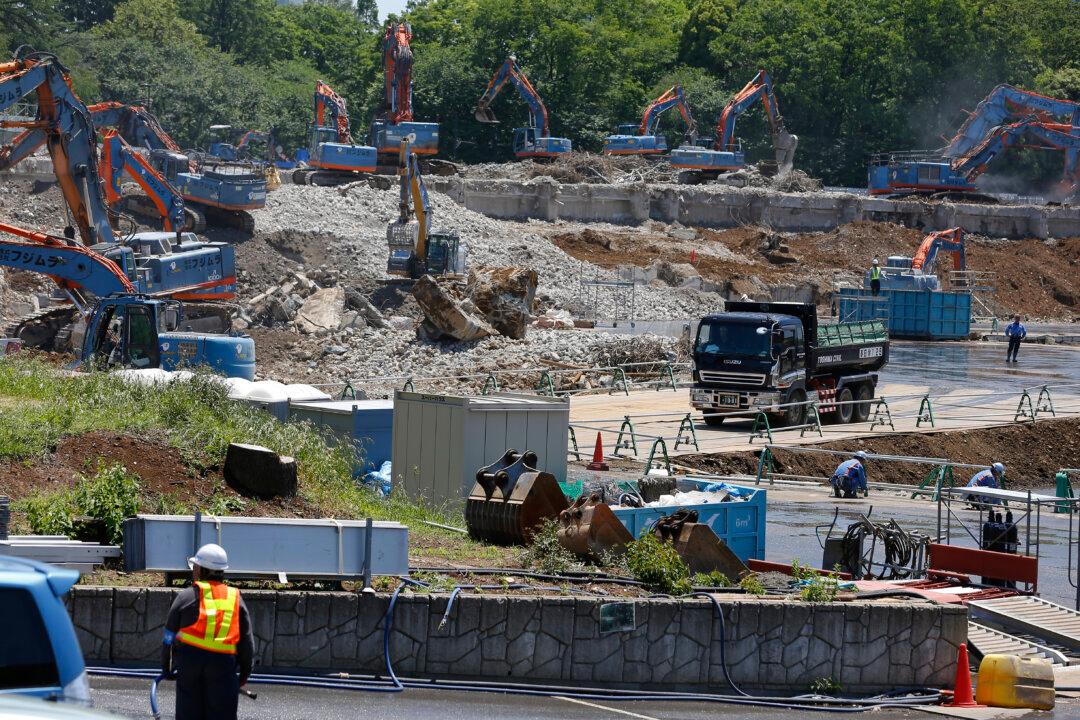 Tokyo Olympic Venue Shaping Up as World’s Costliest Stadium