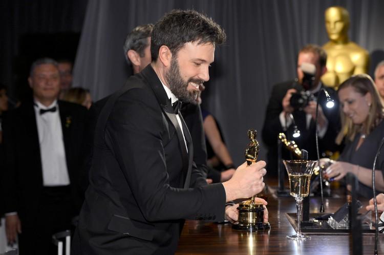 Affleck Shaves Beard Following ‘Argo’ Win
