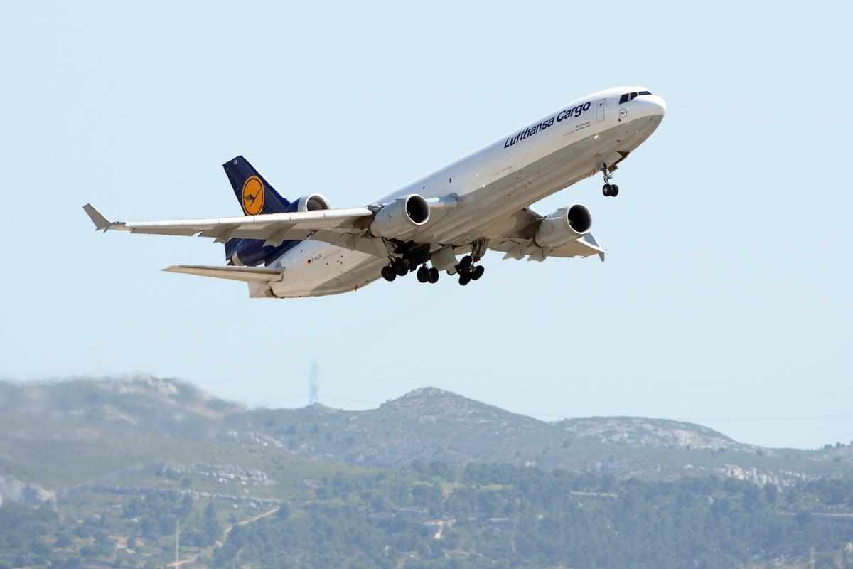 FAA Increases Training to Identify Mental Health Issues in Pilots