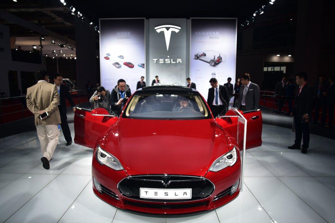 ‘Ludicrous Mode’ Upgrade for Tesla Model S Lets It Go From 0 to 60 MPH in Under 3 Seconds