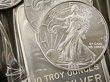 Silver Increases 1.5 Percent on Monday, Up 76 Percent in 2025